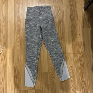 LULULEMON GRAY 23 INCH ALIGN WITH SCALLOPED EDGE